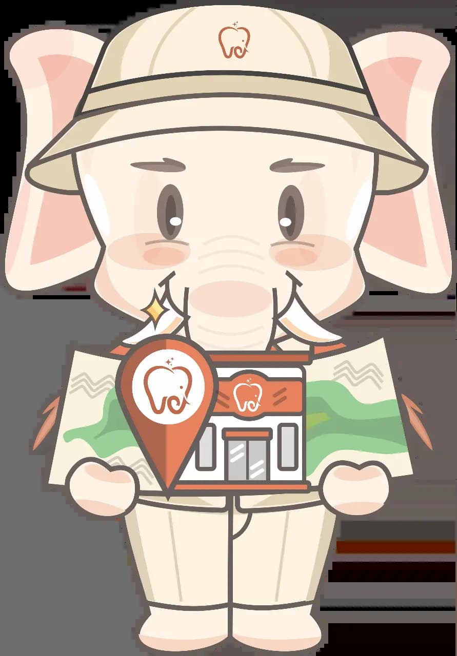 Maskot Superdera membaca peta cabang