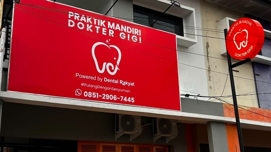 Tampak depan klinik gigi Dental Rakyat, jaringan kemitraan yang kini membuka slot di Jawa Tengah